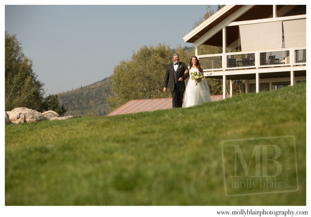 bride-walking-down-aisle-outdoor-wedding-ceremony-bella-vista-estate