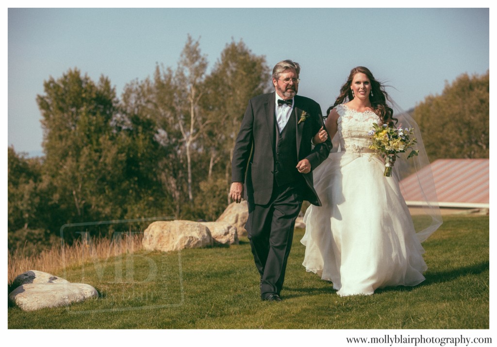 father-and-daughter-walking-down-aisle-outdoor-wedding-ceremony-bella-vista-estate