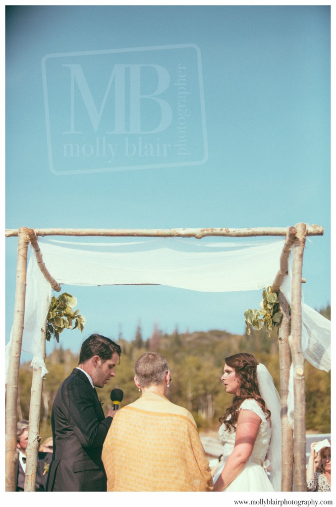 wedding-vows-outdoor-wedding-ceremony-molly-blair-photography