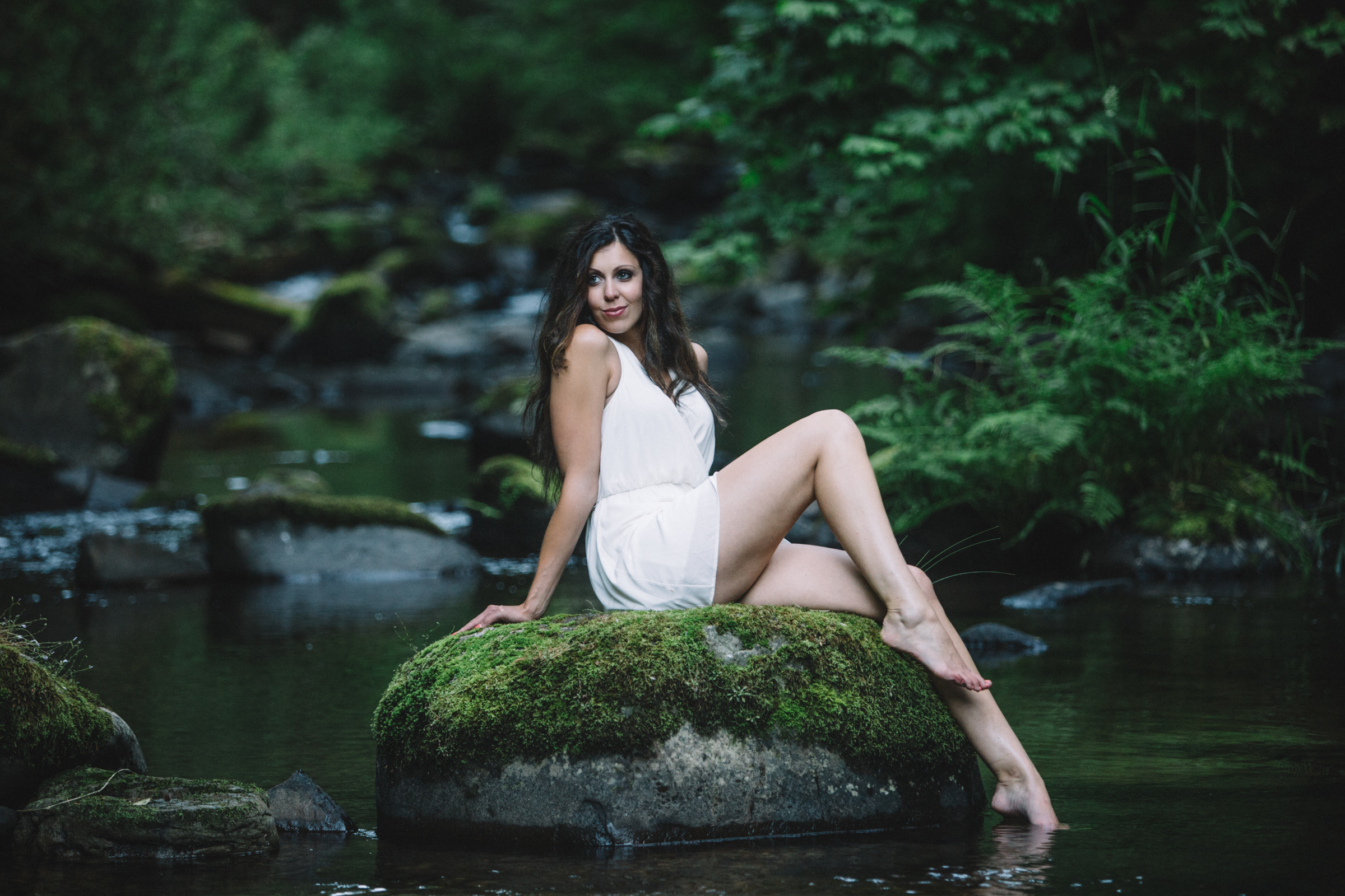 Sweet Creek Falls Engagement Photos