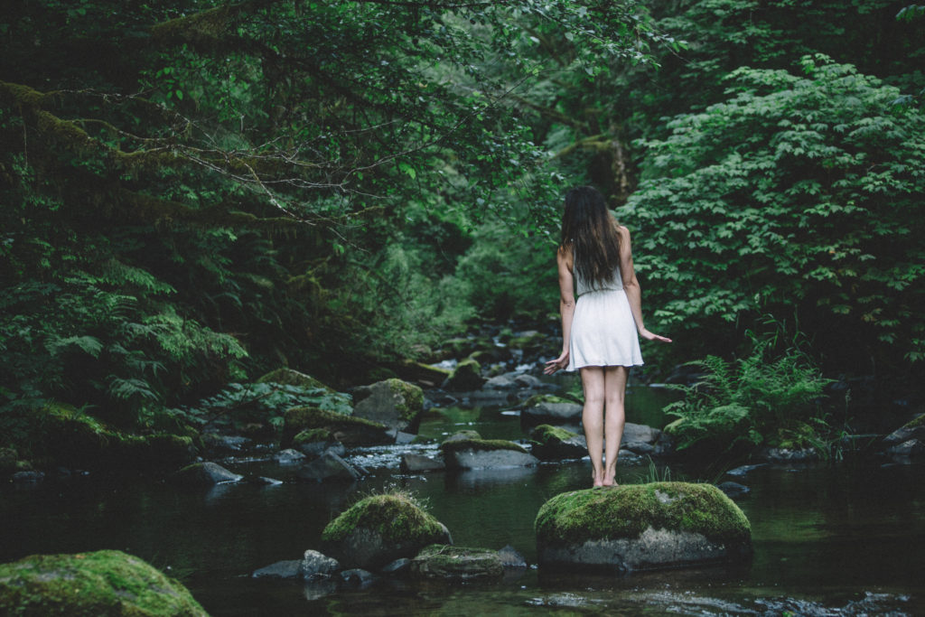 sweet creek falls engagement session